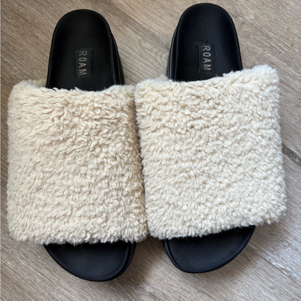 ROAM FUZZY PLATFORM NUDE FAUX SHEARLING